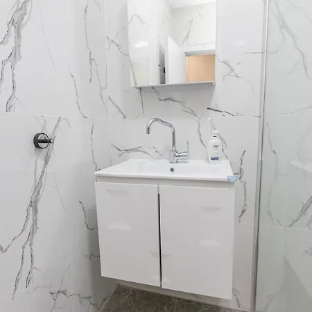 The House 2 דירה