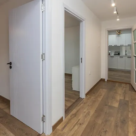 דירה The House 2 *